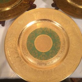 Set of sixteen Heinrich and Company service plates