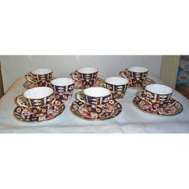 8 Royal Crown Derby curved edge cups and saucers, curved edge