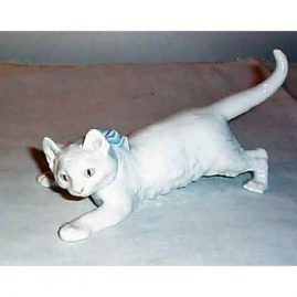 Rare Meissen figurine of a cat