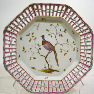 One of a pair of Meissen Marcolini reticulated bird chargers,