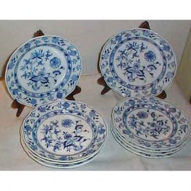 12 Meissen blue onion lunches or dessert