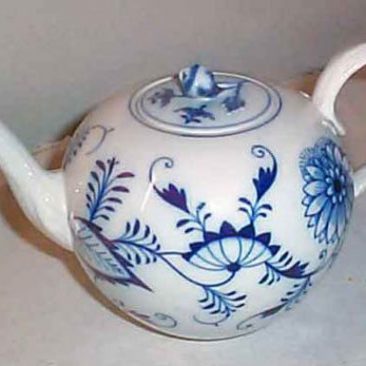 Meissen blue onion teapot