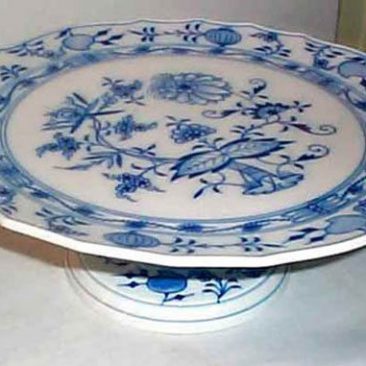 Meissen blue onion cake stand
