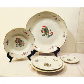 Set of Meissen Chinese butterfly dinners, breads and luncheons