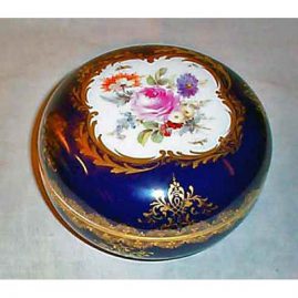 Meissen cobalt flowered box