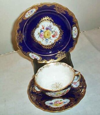 Meissen cobalt flowered cup set