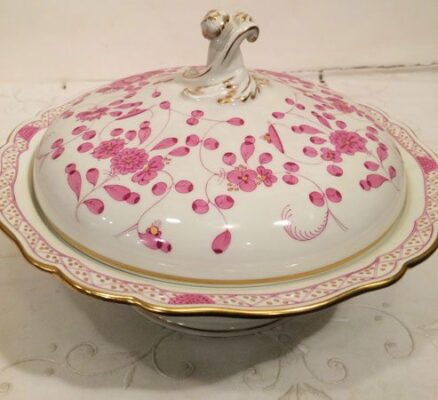 Meissen purple Indian covered bowl