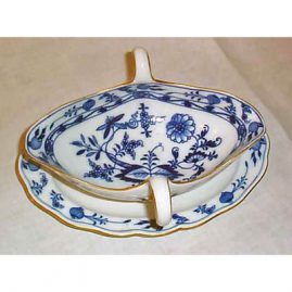 Meissen blue onion gravy with gold rim