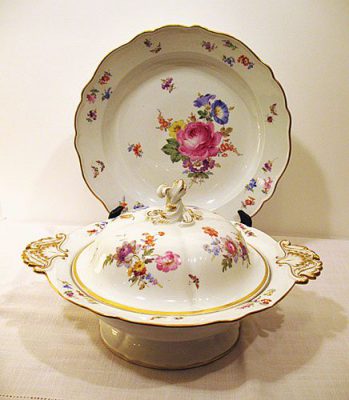 Meissen covered vvvegetable and underplate