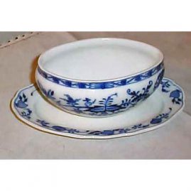 Meissen blue onion open gravy