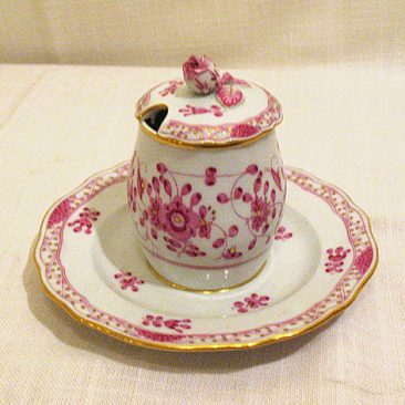 Meissen purple Indian condiment