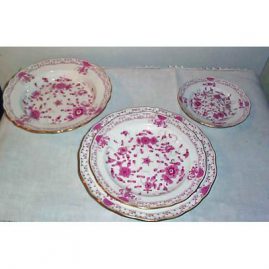 Extensive Meissen purple Indian dinner service for at least twelve