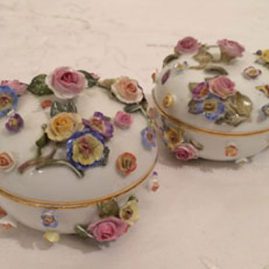 Meissen raised flowered boxes