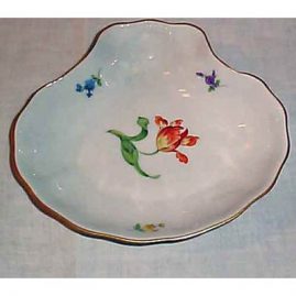Meissen shell bowl with tulip