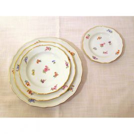 Meissen Streublumen dinner set for 12 mostly all late 19th century