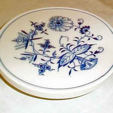 Meissen trivet