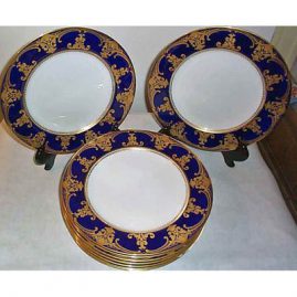 11 Spode dinners in cobalt and gold