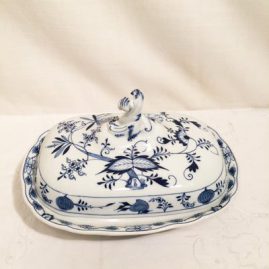 Meissen blue onion covered vegetable