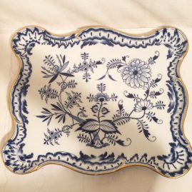 Meissen blue onion tray with gold rim