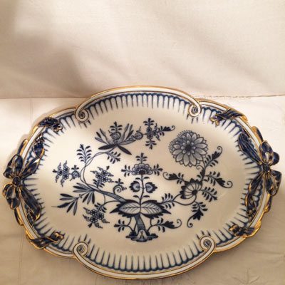 Rare Meissen blue onion tray with bows.