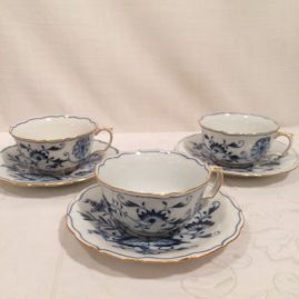 Meissen blue onion tea cups with gilded edges