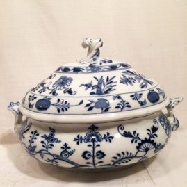 Meissen blue onion soup tureen