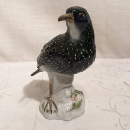 Front view of Meissen bird figurine