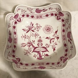 Rare Meissen pink onion four cornered bowl