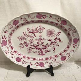 Rare pink onion Meissen platter