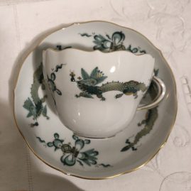 Set of fourteen Meissen court green court dragon cups and saucers
