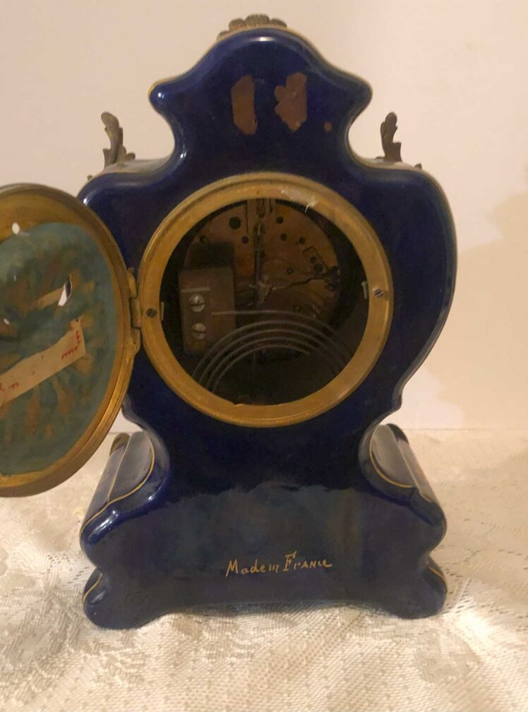 inside-clock