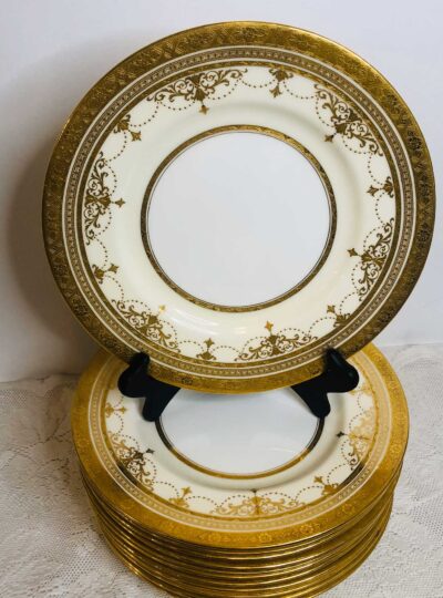 Set of Twelve Minton Dinner Plates with Raised Gold Arabesque and Jeweling