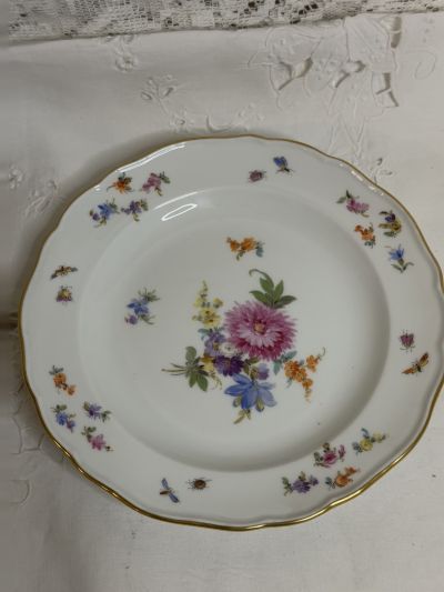 Set of 8 Meissen Dessert Plates Painted with Different Flower Bouquets Set of 8 Meissen Dessert Plates Painted with Different Flower Bouquets