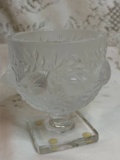 Iridescent Lalique vase with raised birds and leaves on all the sides of this vase
