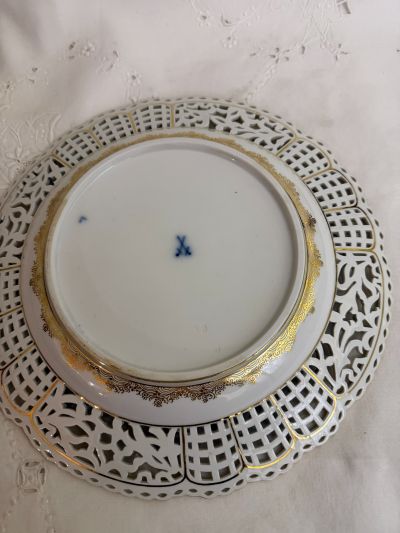 Meissen Cobalt Plate with a Reticulated Border with Raised Forget-Me-Nots and a Painting of a Scene of Lovers Meissen Cobalt Plate with a Reticulated Border with Raised Forget-Me-Nots and a Painting of a Scene of Lovers