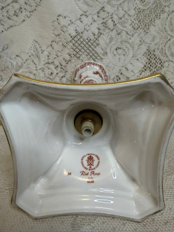 Stunning pair of Royal Crown Derby Red Aves candlesticks Stunning pair of Royal Crown Derby Red Aves candlesticks