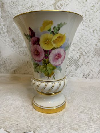 Lenox vase with hand-painted bouquets of asters artist signed Morley Lenox vase with hand-painted bouquets of asters artist signed Morley
