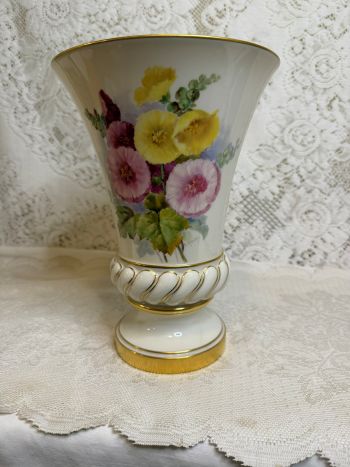 Lenox vase with hand-painted bouquets of asters artist signed Morley Lenox vase with hand-painted bouquets of asters artist signed Morley
