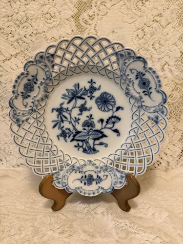 Meissen Blue Onion Reticulated Round Platter Meissen Blue Onion Reticulated Round Platter