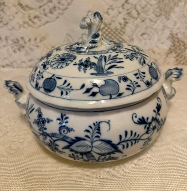 Meissen blue onion covered vegetable